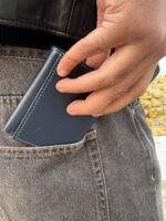 ⁦المحفظة الثلاثية ـ رجالي جلد طبيعي ـ اللون الكحلي⁩ - الصورة ⁦2⁩