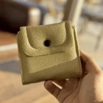 محفظة ڤيرا – اللون الذهبي 💛