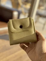 محفظة ڤيرا – اللون الذهبي 💛