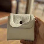 محفظة ڤيرا – اللون الابيض 🤍