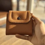 محفظة ڤيرا – اللون الهافان 🧡